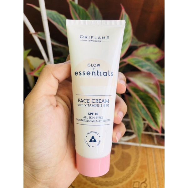 preloved skincare glow essentials face cream oriflame