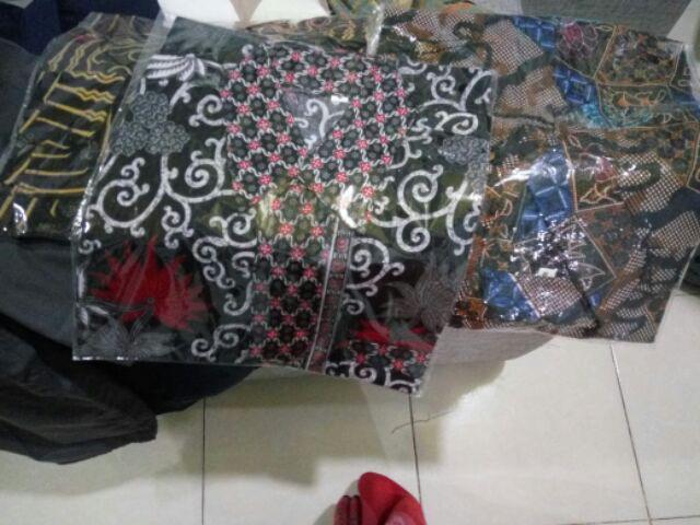 Kemeja Hitam Pria - Kemeja Hitam Pria Lengan Panjang