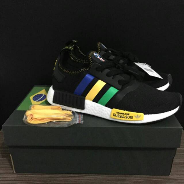 Sepatu running nmd r1 worldcup 2018