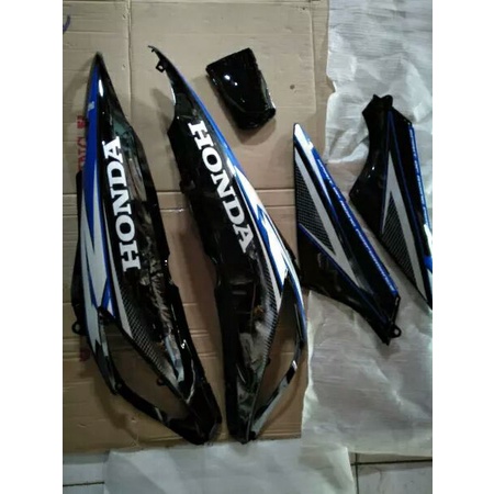 Cover body supra x 125 striping merah