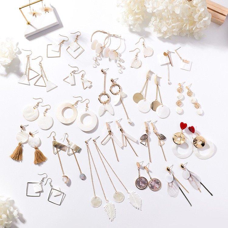 LRC Anting Gantung Fashion Gold Color Square Shape Decorated Earrings