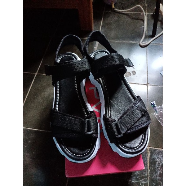 (Baru) PVN Micha Strap Sandal HITAM  ukuran 42 PVN  Original