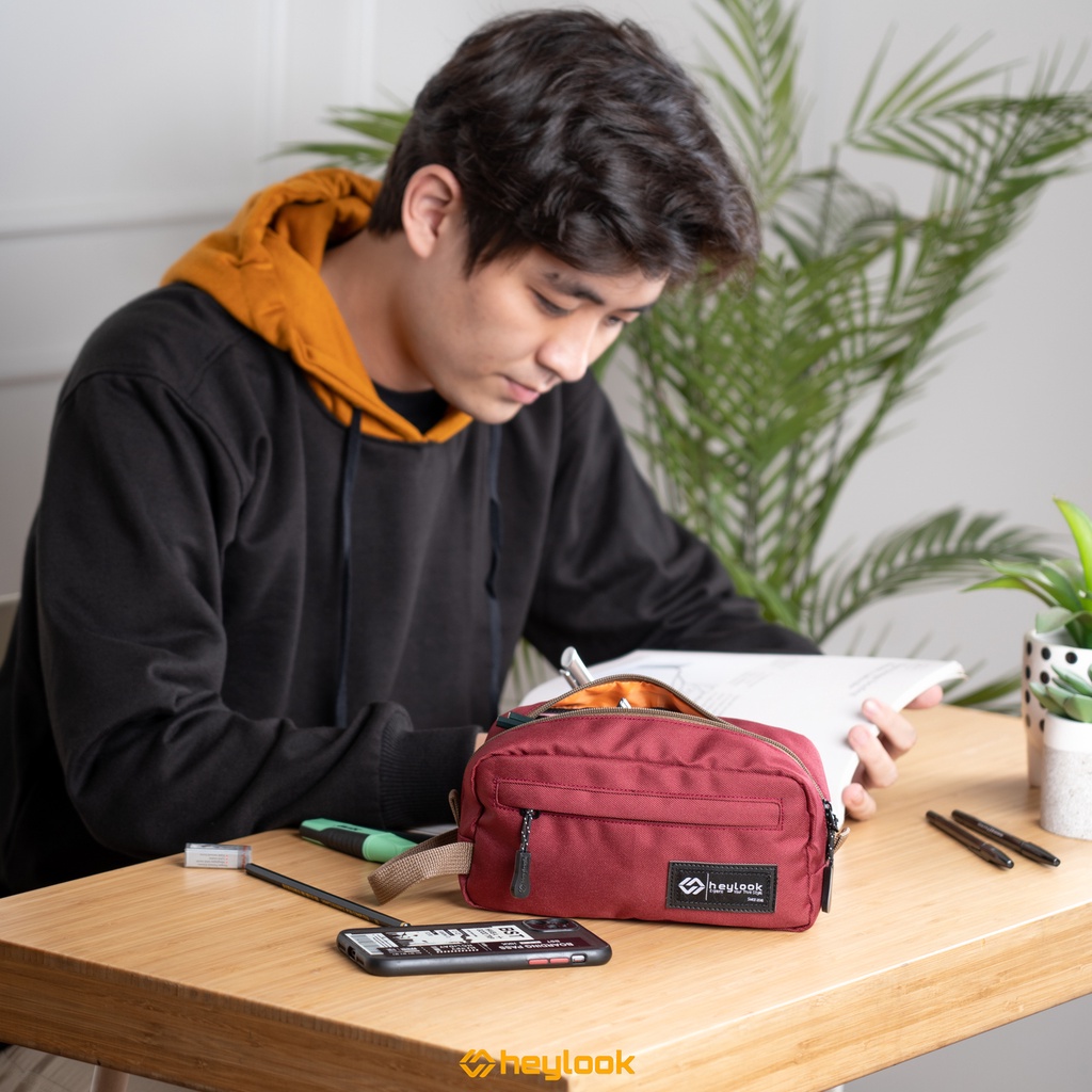 

Tempat Pensil Alat Tulis Kantor Tempat Pensil Casual Polos Pria Wanita Kotak Pensil Distro Original Premium Tepak Sekolah Kuliah Kerja Pouchbag Simple Kekinian