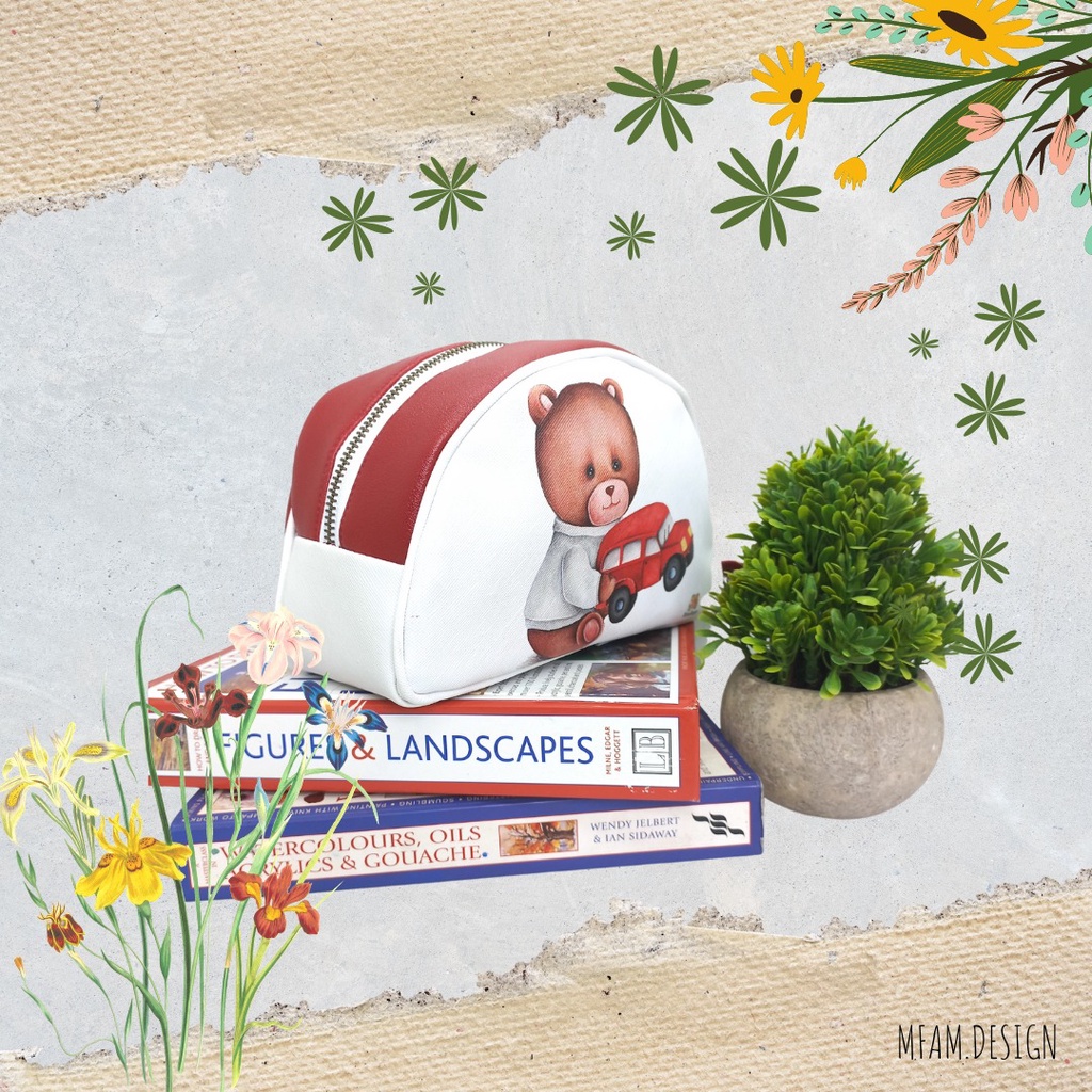 

Pencil Case Kids Bear Plays a car