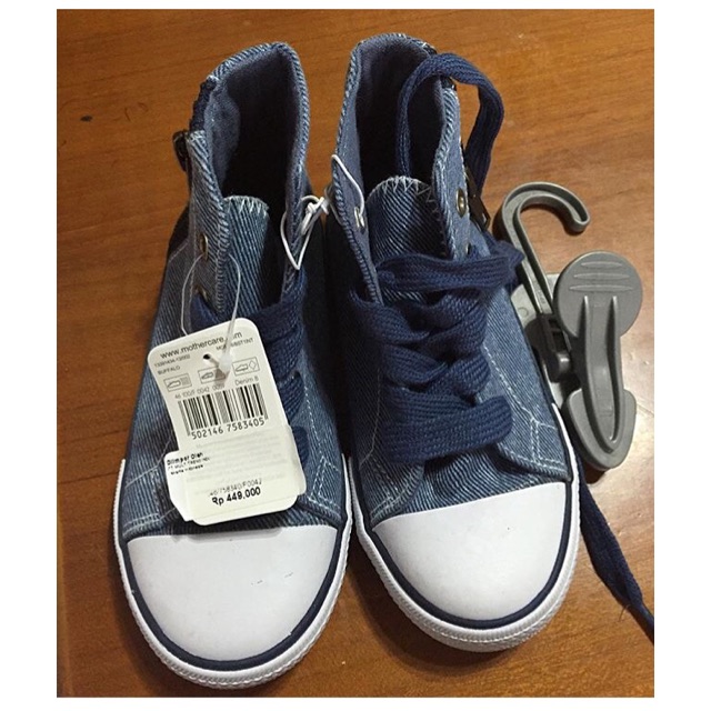 Sepatu Mothercare