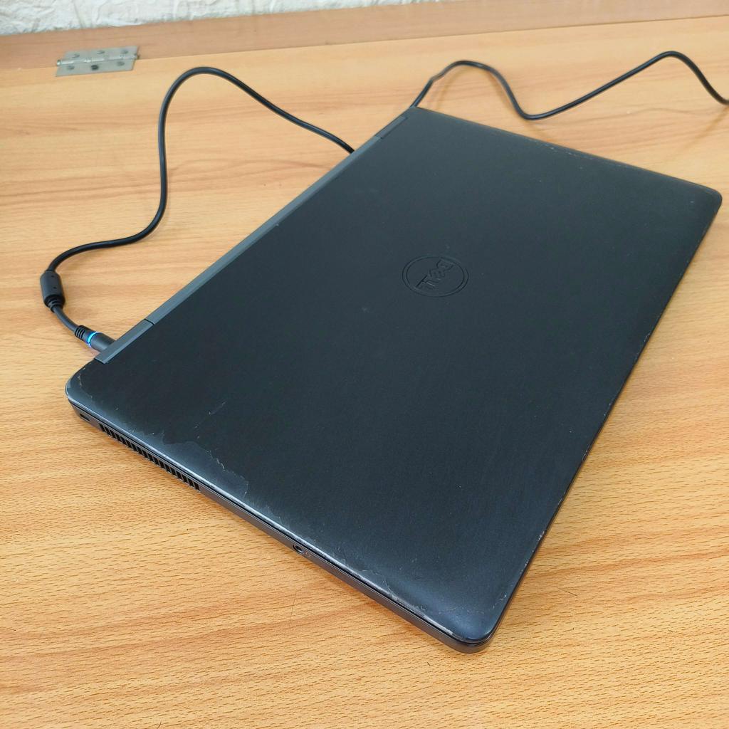 Laptop Dell Latitude E5550 Core i7 Gen 5 RAM 8GB SSD 256GB Murah