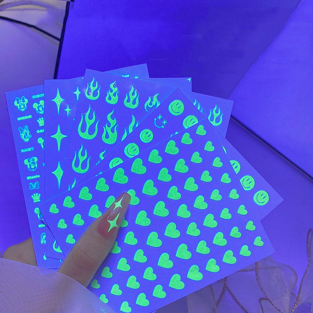 AUGUSTINA Agustina Stiker Perekat Kuku Bersih Api Merah 3D DIY Glow Luminous Stiker Manicure Aksesoris