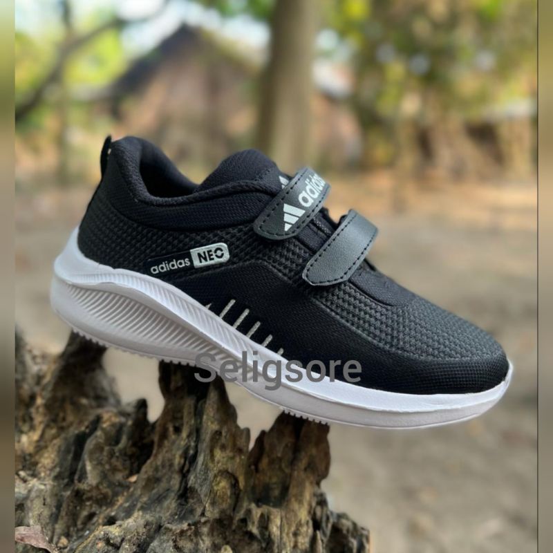 sepatu adidas neo anak sekolah tk sd smp sma size 28-40 hitam terlaris