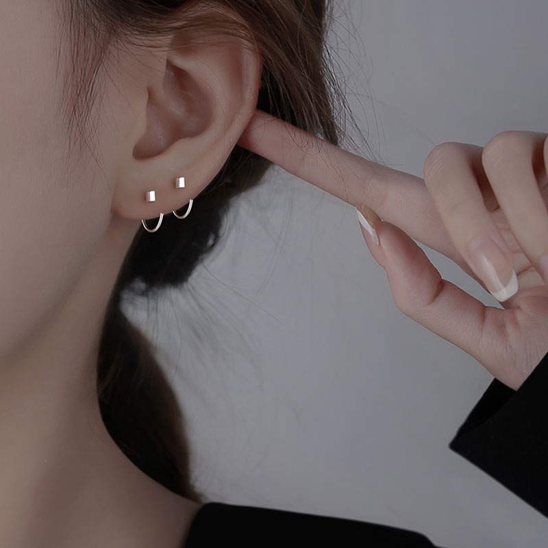 Anting Stud Kait Mini Bentuk Persegi Geometris Warna Silver Untuk Aksesoris Perhiasan