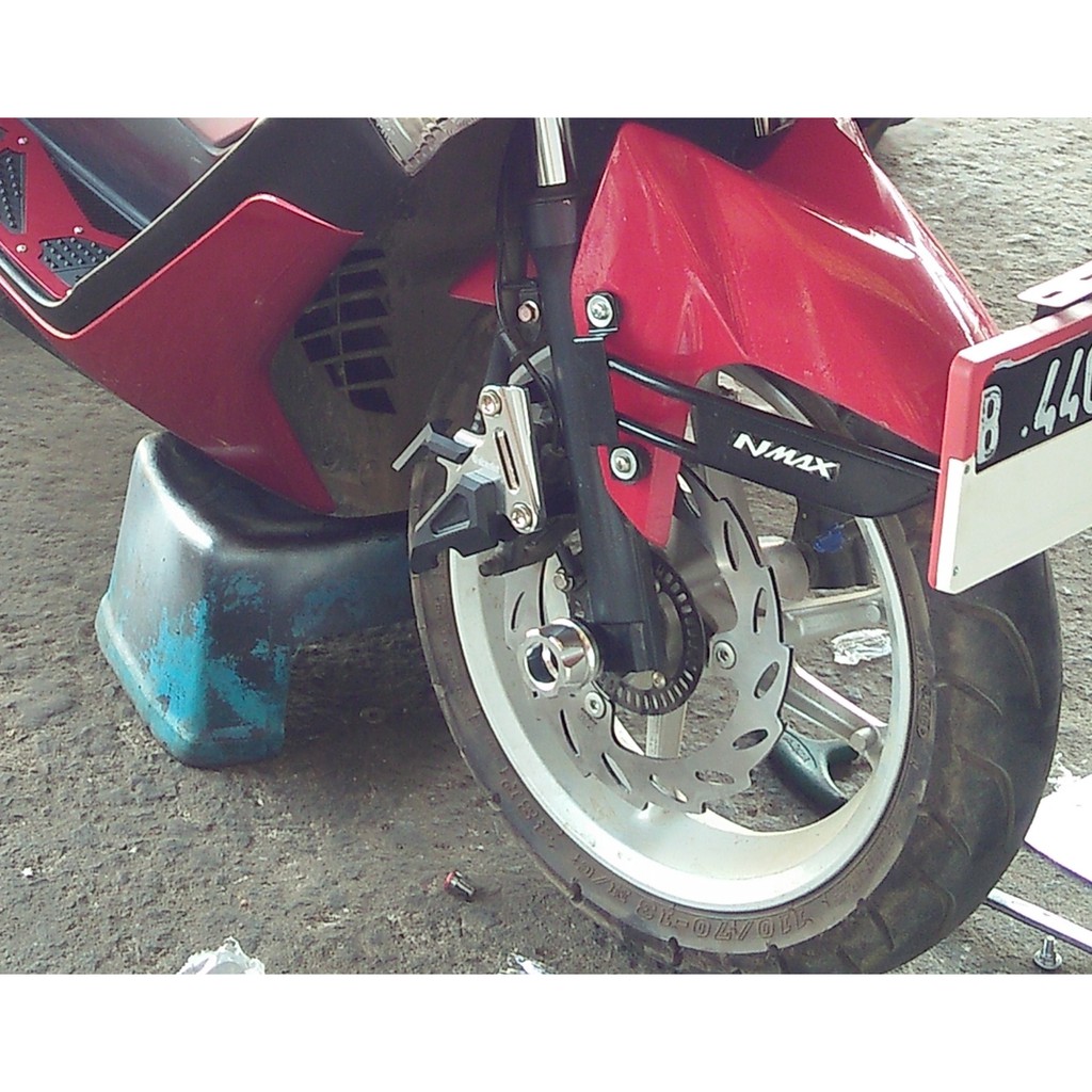 TUTUP KALIPER NMAX /AEROX/FREEGO/LEXI/R15/VIXION/MX KING/BYSON DLL