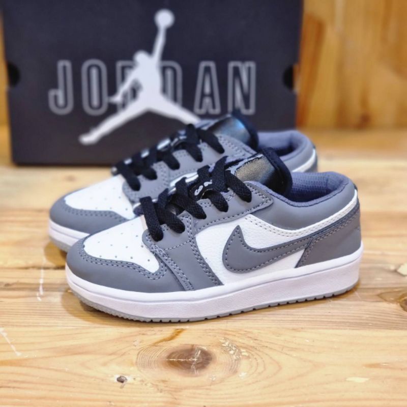 SEPATU IMPORT ANAK NIKE JORDAN LOW TERLARIS25-35