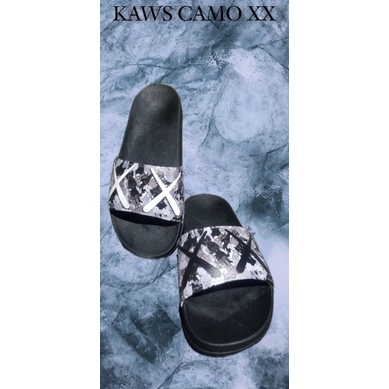 Sandal slide pria wanita KAWS/sandal slop pria wanita KAWS