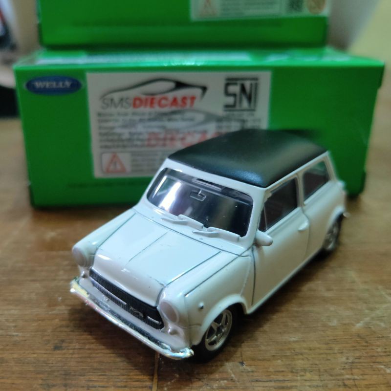 Diecast Miniatur Mobil Mini Cooper Mobil Mr Bean Moris Mainan Anak Koleksi