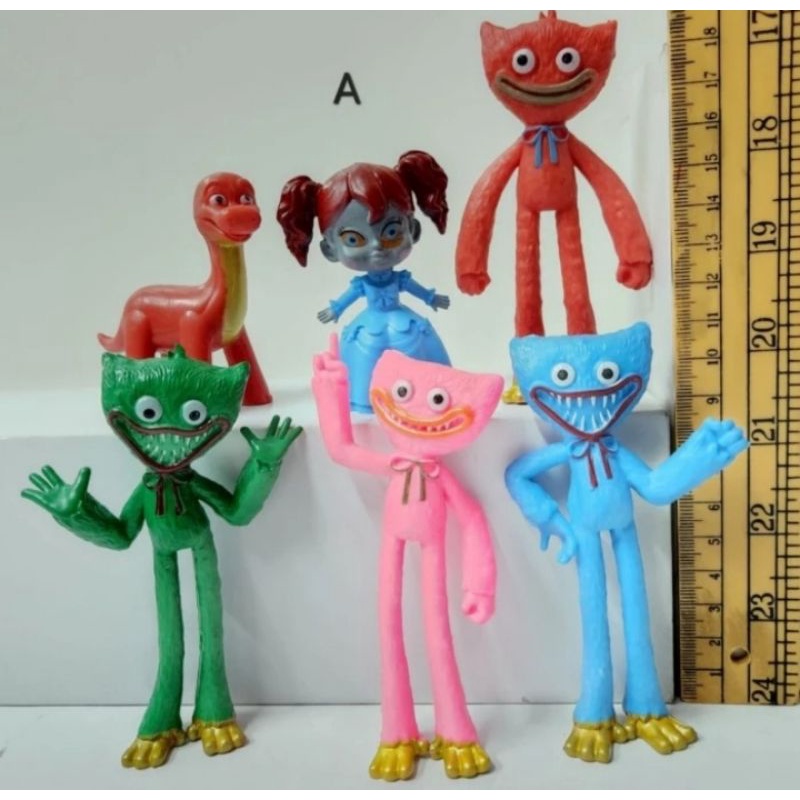 huggy wuggy figure set