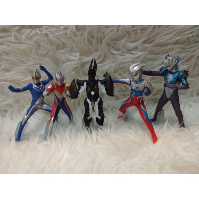 

Ultramen 5pcs