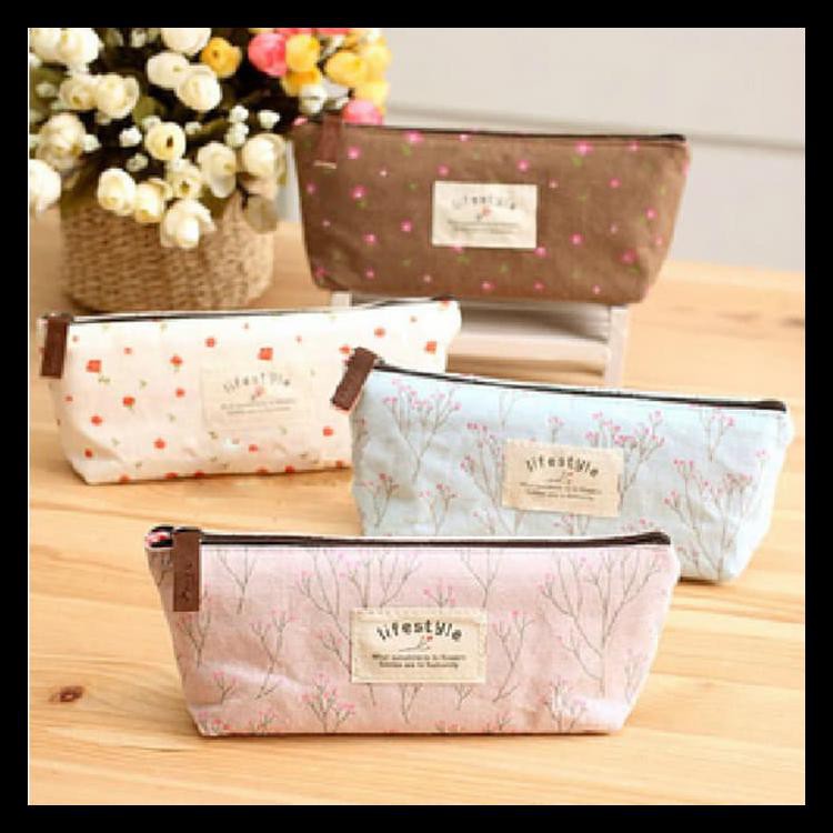 

SALE!! TEMPAT PENSIL BAHAN KANVAS DENGAN RESLETING BISA UNTUK SIMPAN KOIN KODE 0161