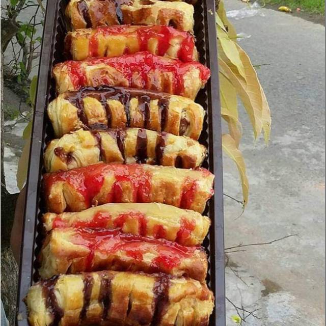 

Bollen pisang coklat. Pisang keju. Coklat. N keju