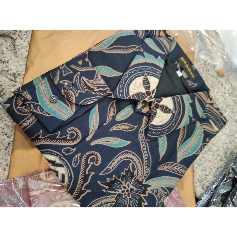 Batik pria lengan panjang BIRU DONGKER NAVY ORIGINAL BAJU PREMIUM KEKINIAN BATIK SOLO MURAH TERBARU