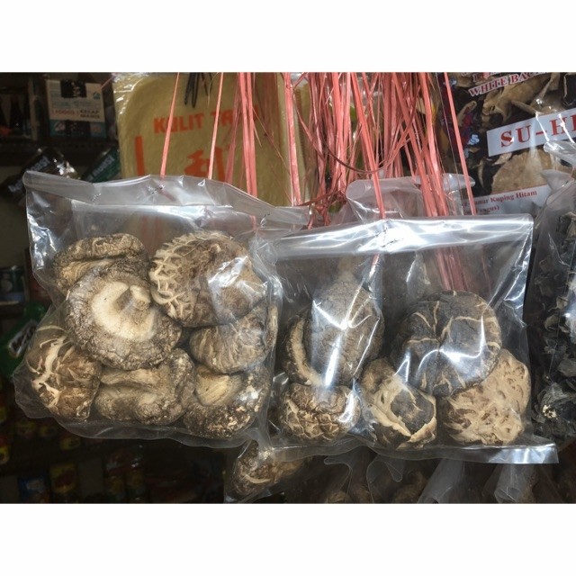 

jamur shitake kering /hioko 50 gram