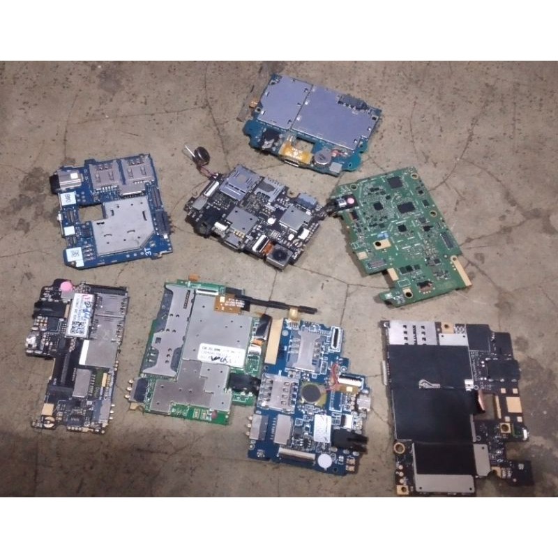 pcb hp android dan lain lain bisa untuk kenibal dan yg paham cari emas di mesin pcb hp minat