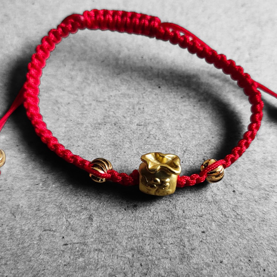 Hoki Gelang Tali Merah Keberuntungan Symbol Charm