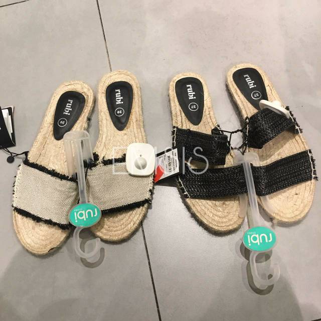 SALE Sandal  rubi  casual Shopee  Indonesia