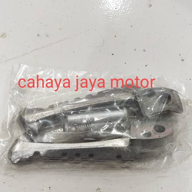 footstep belakang pijakan kaki belakang Vixion Scorpio MX