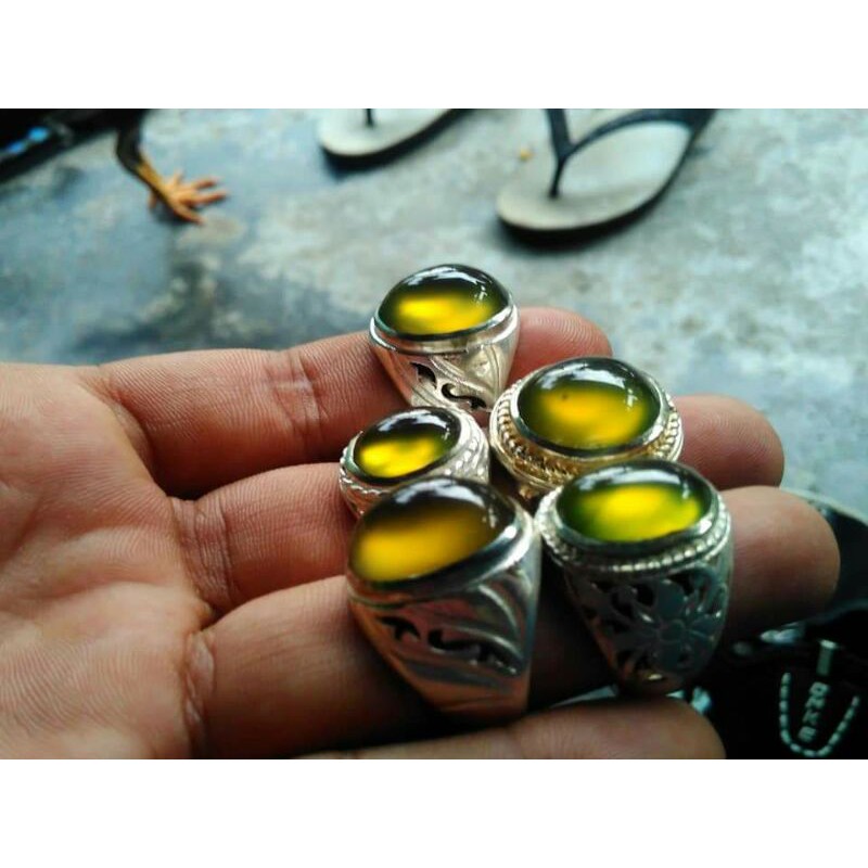 batu permata natural idocrase bio solar Aceh