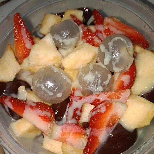 

SALAD BUAH