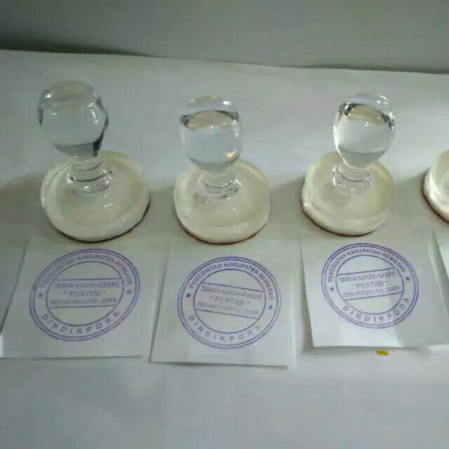 Stempel Kristal gagang bening