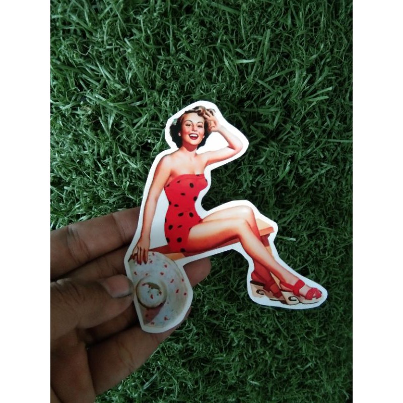 

stiker pin up girl transparan anti air kode 012