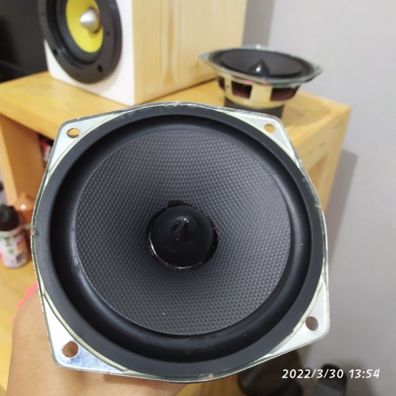 Sepasang Speaker Woofer 4,5 inch keren - katanya sih LG riject