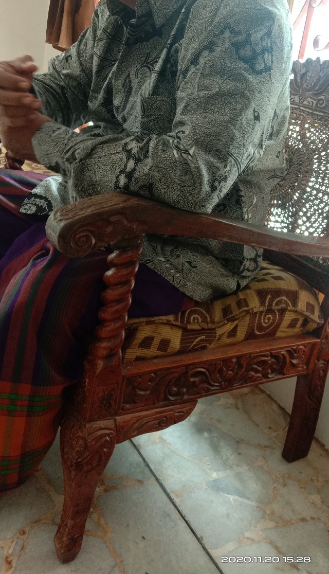 Kemeja Batik Pria Lapis Furing Reguler Fit Katun Tumurun Klasik Batik Solo