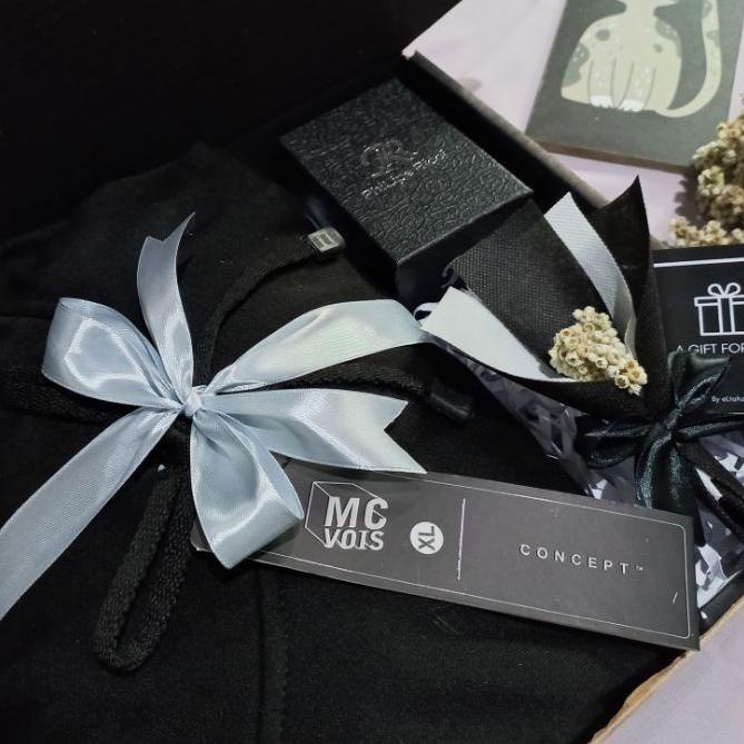 

NEW ARRIVAL !!! 7.7 [HOODIE A] HAMPERS COWOK HOODIE PREMIUM GIFT BOX COWOK BLACK SERIES KADO ULANG TAHUN KADO WISUDA HADI ANNYVERSARY [KODE 896]