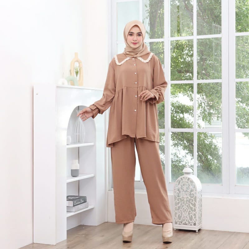 SETELAN CRINKLE AIRFLOW PREMIUM / SETELAN 2IN BAJU RENDA DAN CELANA / SETELAN OOTD HIJAB STYLE VIRAL (BANYAK SIZE M. L. XL)