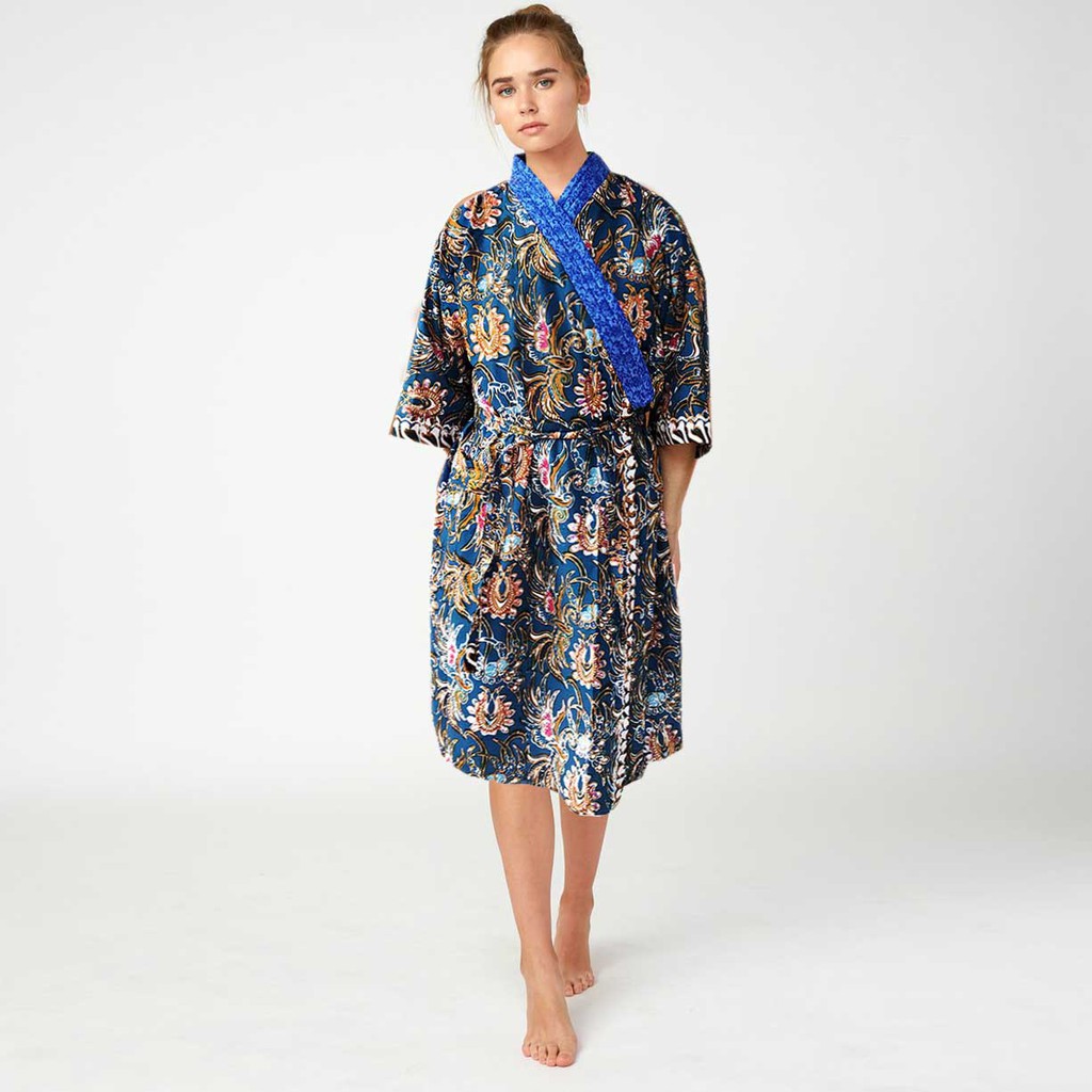 Kimono Batik Seri Hitam Manis