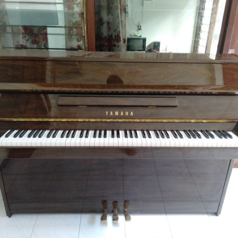 Piano Yamaha LU-90 PM