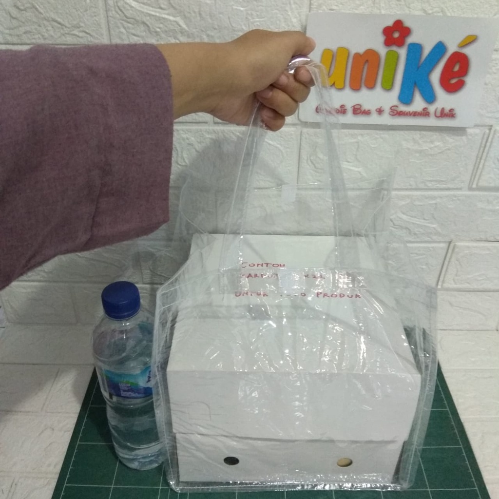 

Tas Mika 26x26x26 Transparan Polos 0.2 Goodie Bag Bingkisan Nasi Kotak 24x24 Bening Mewah