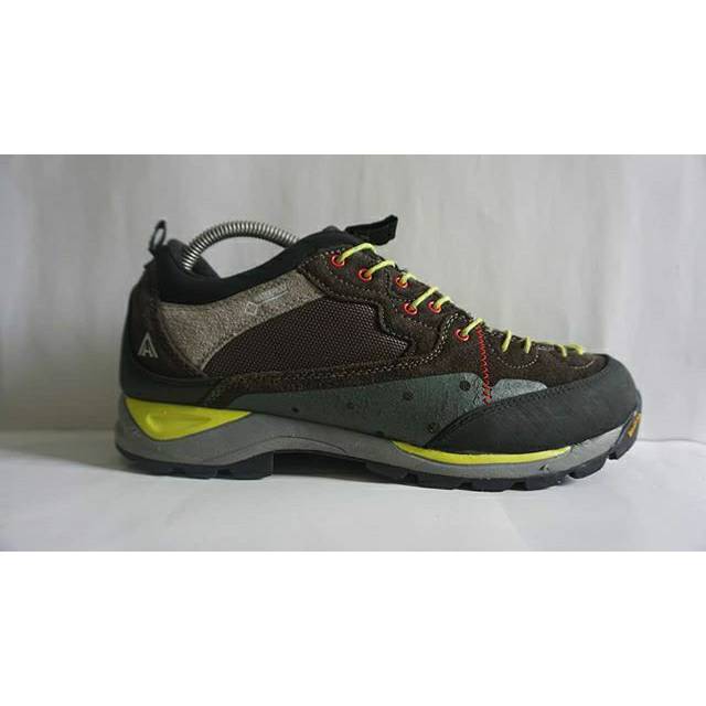 sepatu gunung Humtto