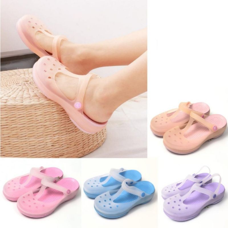 SANDAL PANTAI CARLIE MARY JANE WOMEN MERK VEBLEN