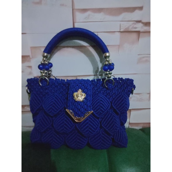 Tas talikur daun timbul