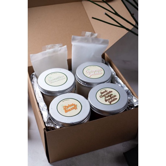 

Hampers Coco Naughty Box of 4 Pints
