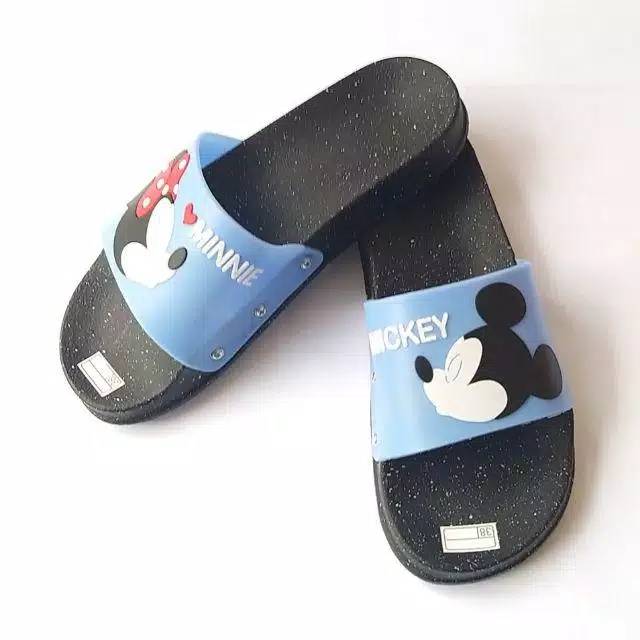SANDAL SLOP MICKIEY MINNI SLIPON KARAKTER SOL HITAM BINTIK-8
