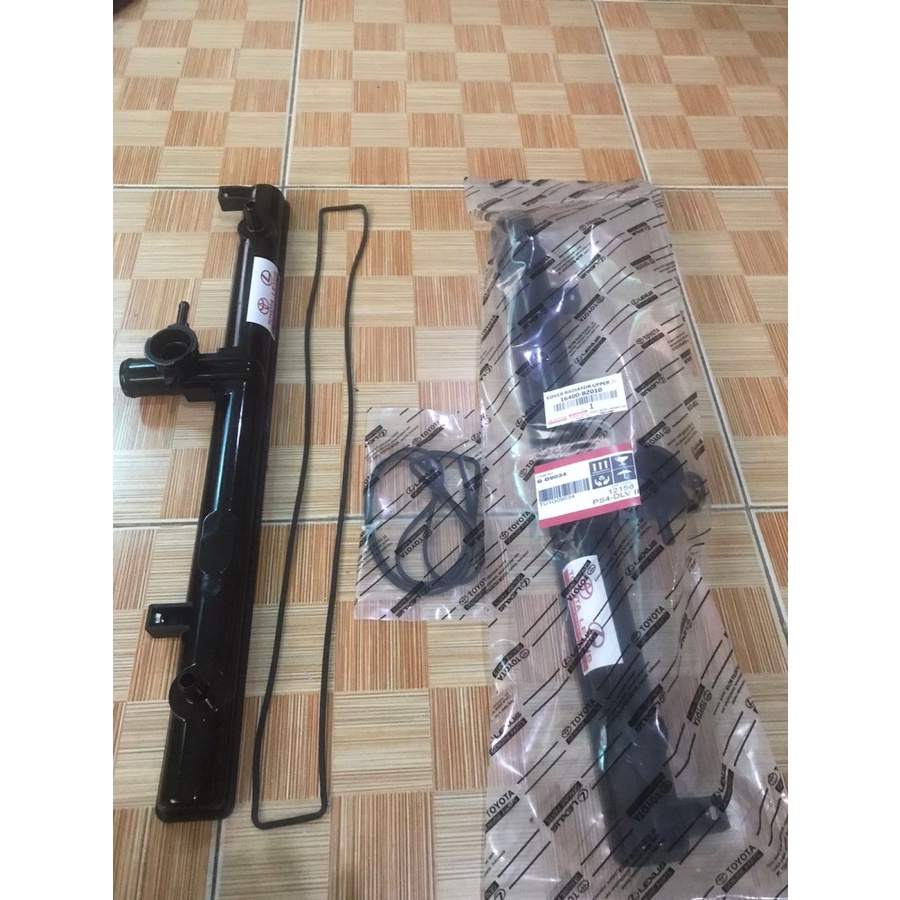 UPPER TANK RADIATOR AVANZA VELOZ MATIC 2012 1.5CC UPPER TANK ATAS RADIATOR AVANZA VELOZ 2012 COVER R