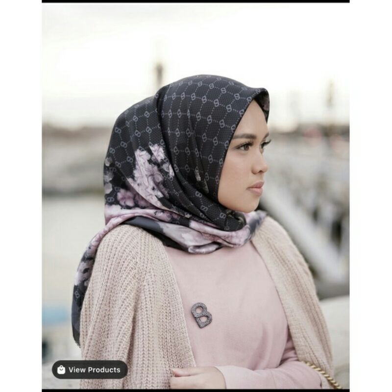 Buttonscarves hydrangea noir