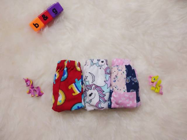 Celana dalam anak peremouan motif campur isi 3pcs