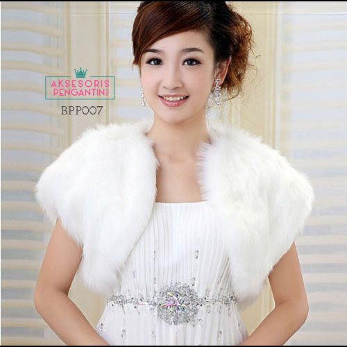 [READY STOCK] BOLERO BULU LENGAN PENDEK AKSESORIS PENGANTIN CARDIGAN PESTA BBP007