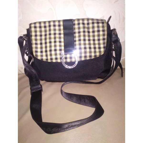 tas selempang wanita Helen spring preloved