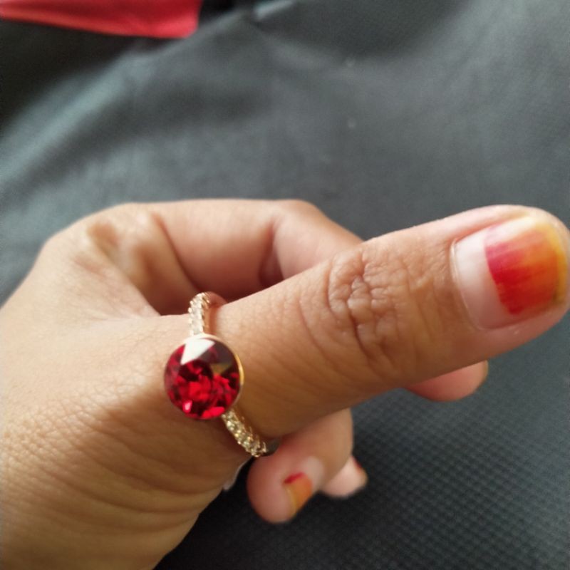 cincin titanium swarosqi merah Olla Shopping Depok (OSD) Virall tunangan nikah