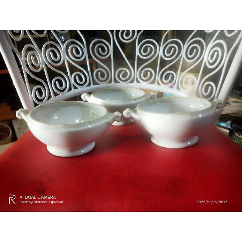 mangkok basi tempat saji kuno antik